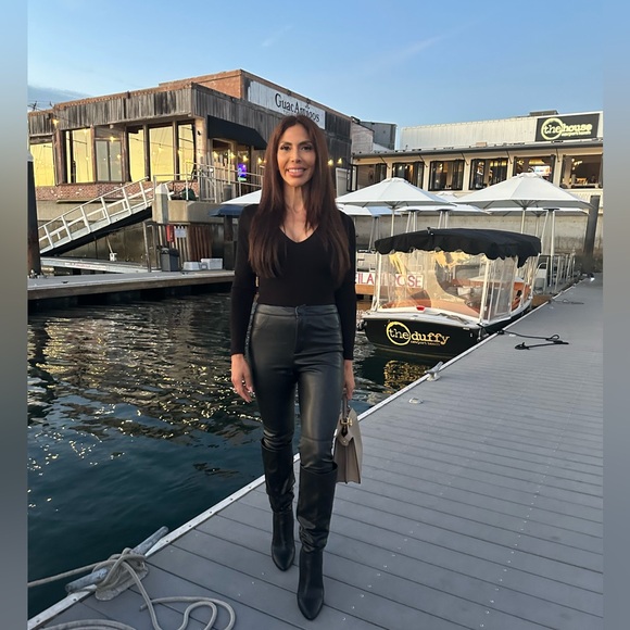 Meet your Posher, Erika - Picture 5 of 6